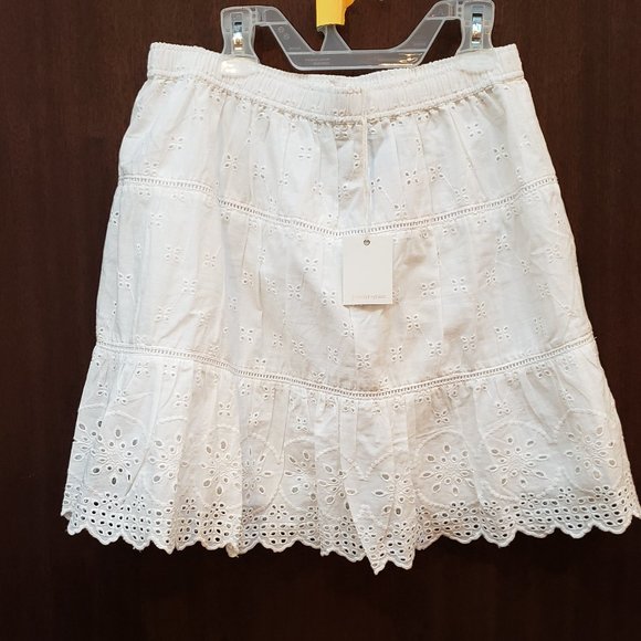 NWT Jennifer & Grace  White  Eyelet skirt  Size M - Picture 2 of 7